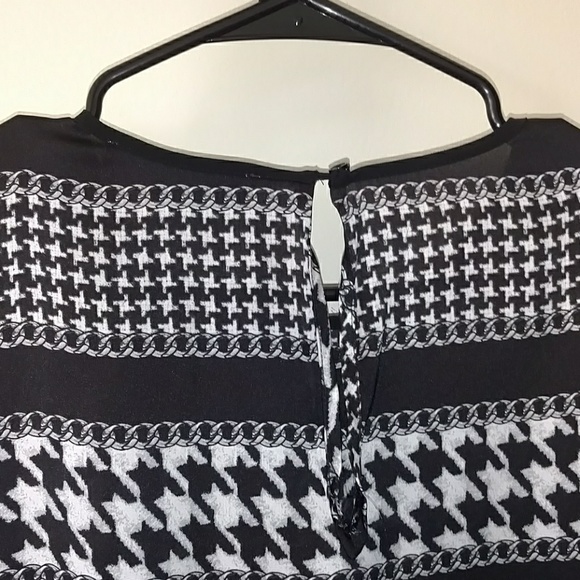 Medium Thin Knit Dress Shirt/Sweater - Picture 3 of 5